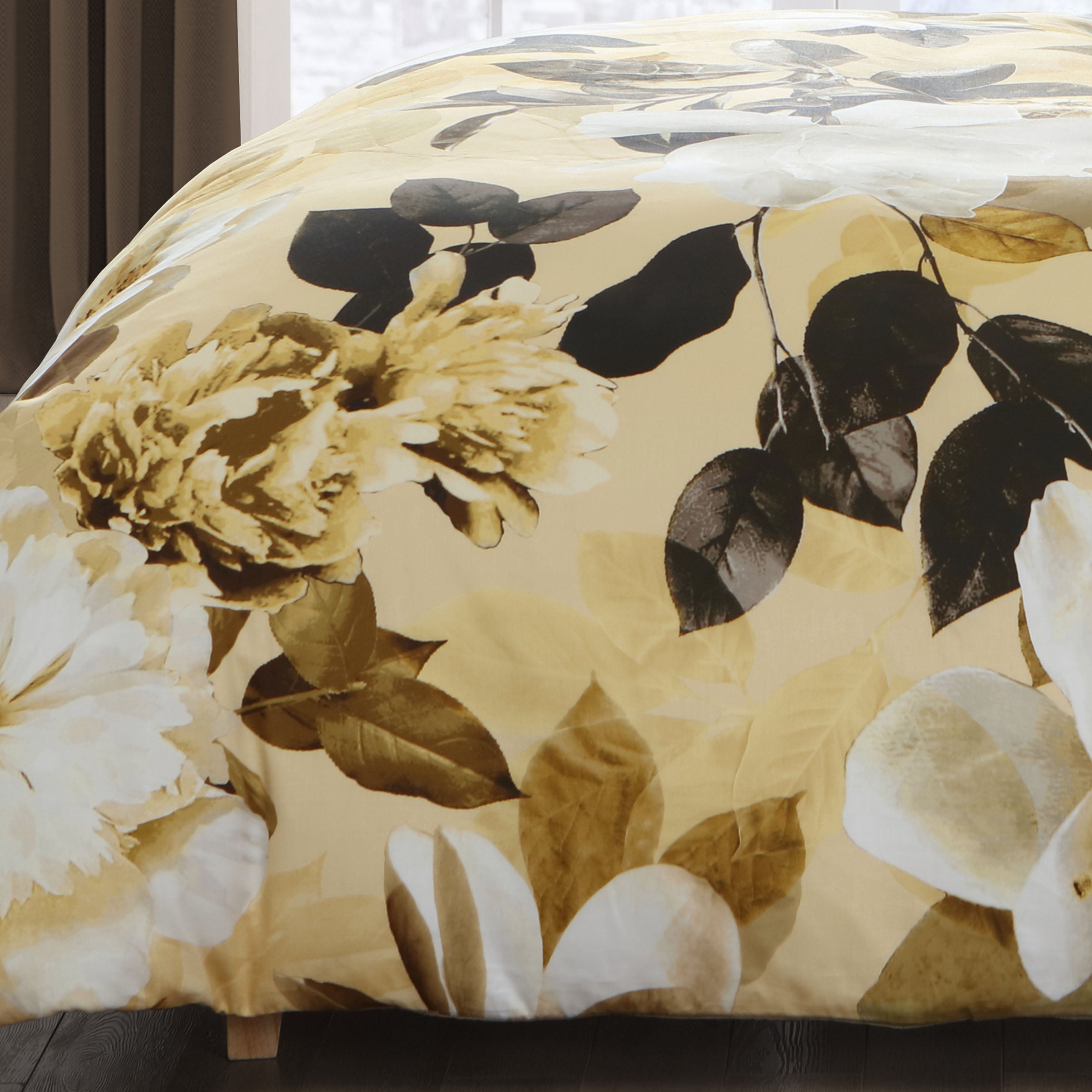 Bebejan Zayra 5 Piece Reversible Comforter Set