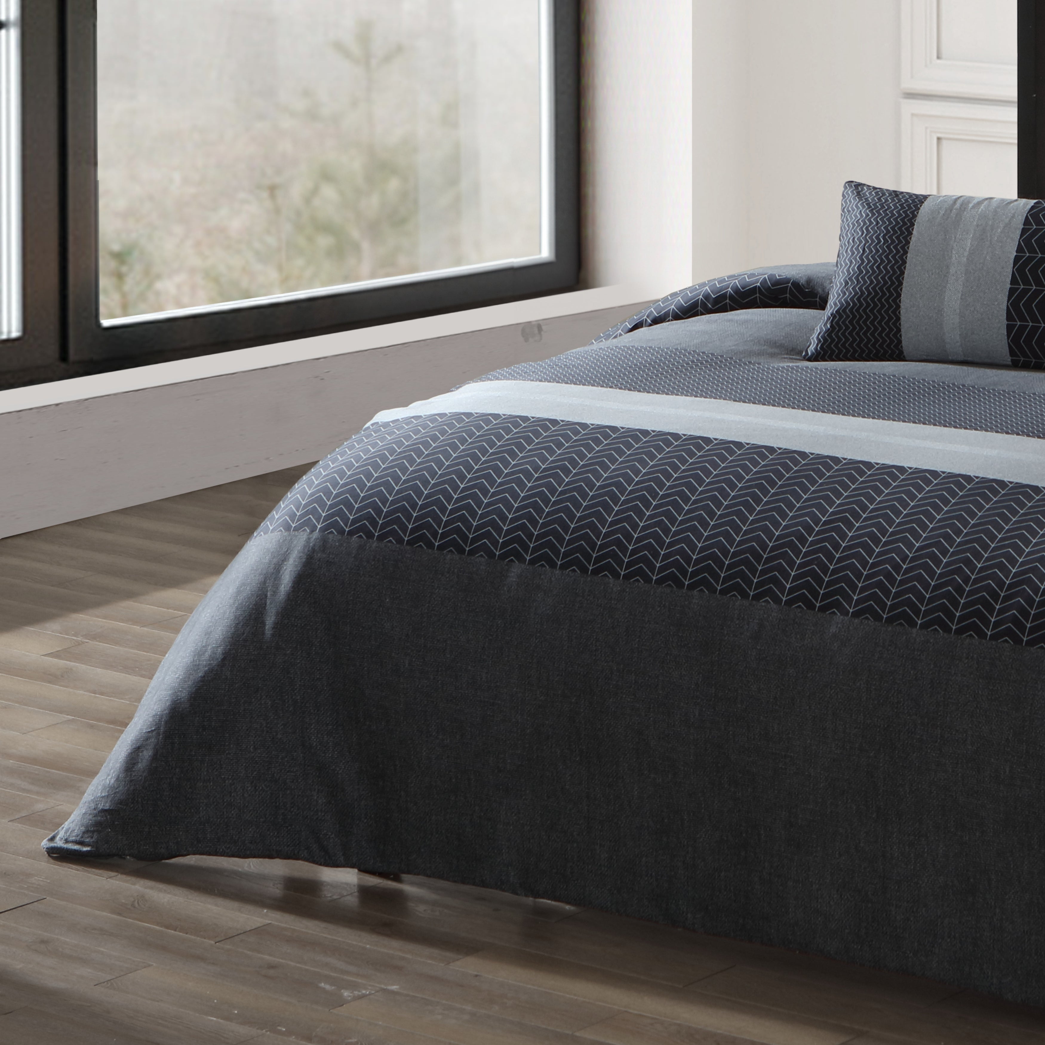 Bebejan Kyle Black 5 Piece Reversible Comforter Set